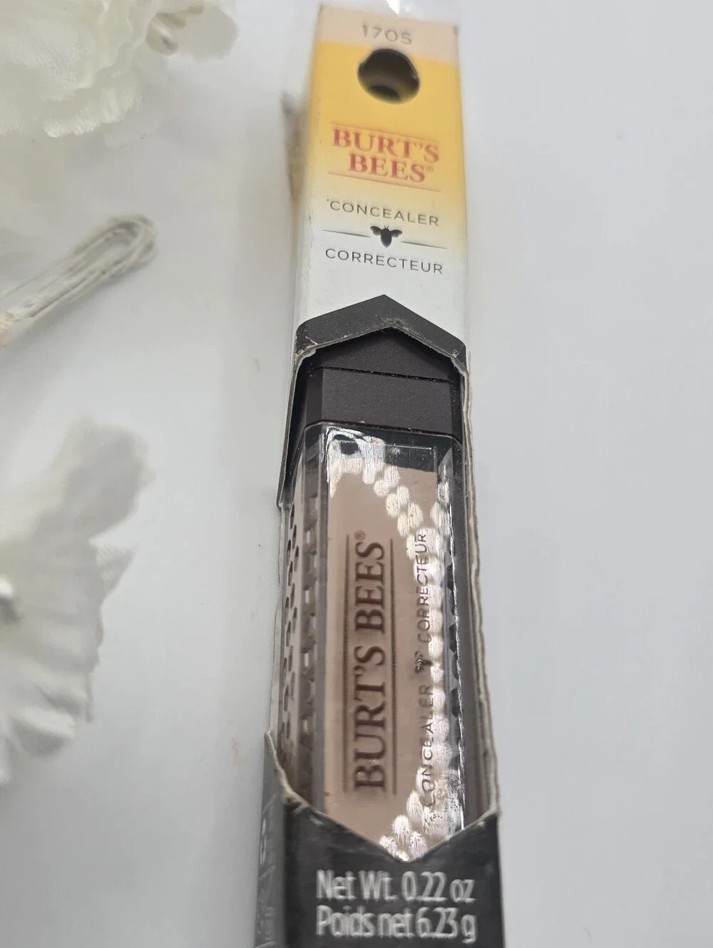 #1705 FAIR Burts Bees Concealer NWT